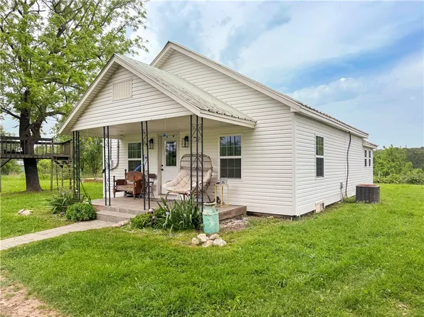 12538 Elmwood Springs Rd, Omaha, AR 72662