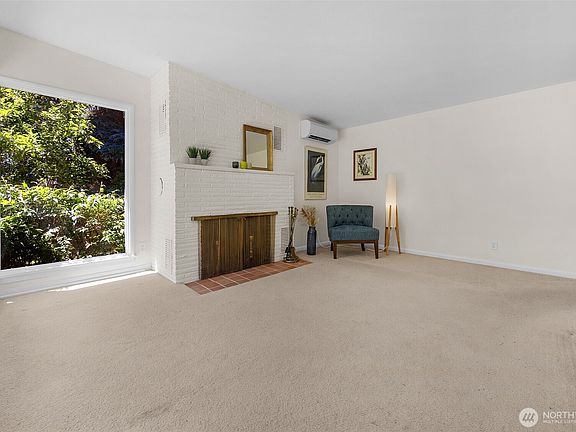 5th image of 8833 NE Bothell Way
