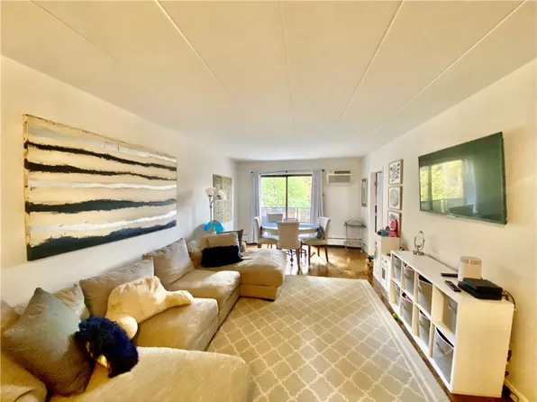 1101 Midland Avenue #211, Bronxville, NY 10708