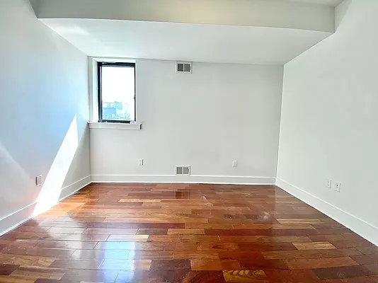 Rented by Bohemia Realty Group | media 7