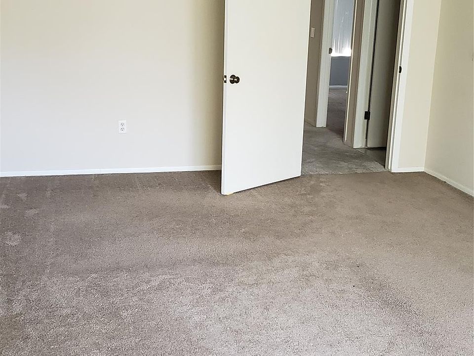 5872 Vassar, photo 26