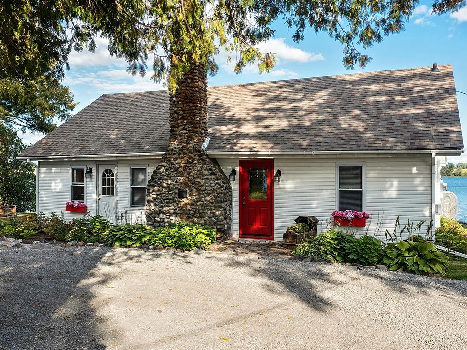 39 Poor Farm Road, Alburgh, VT 05440 Zillow