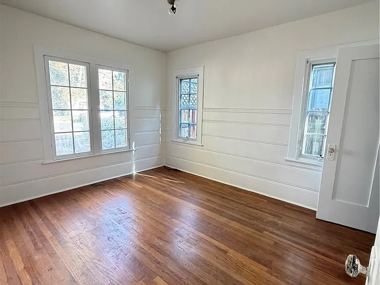 3045 Cedar St — Photo 4