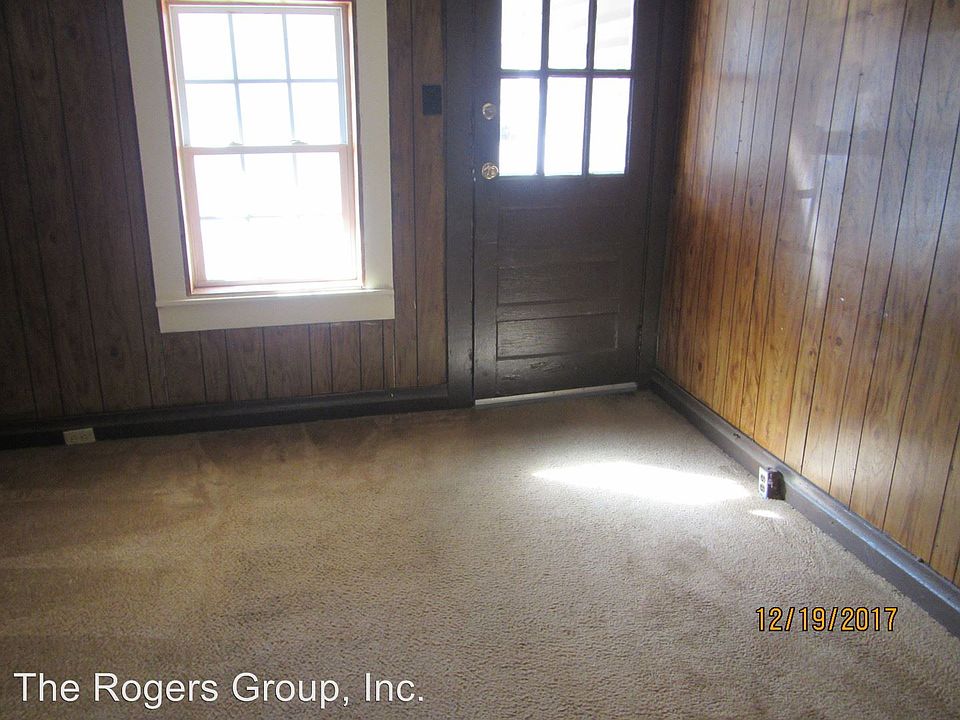 2nd image of 246 Pearl St