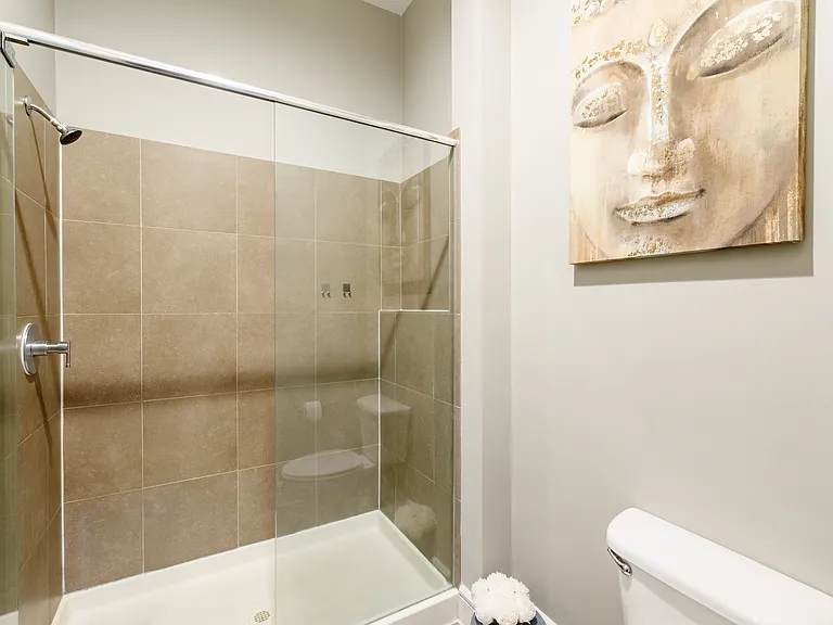 333 W Trade St #708 — Photo 15