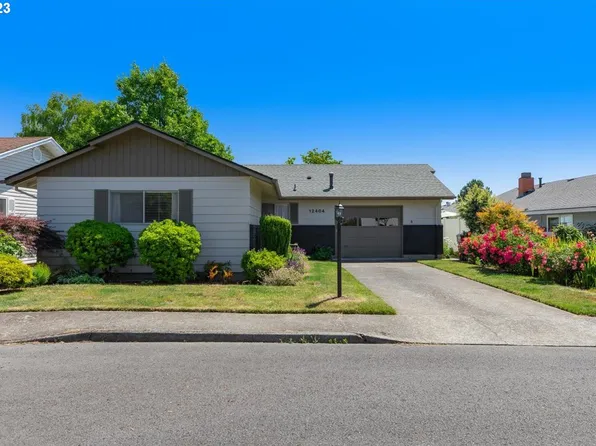 12404 SW King George Dr, King City, OR 97224