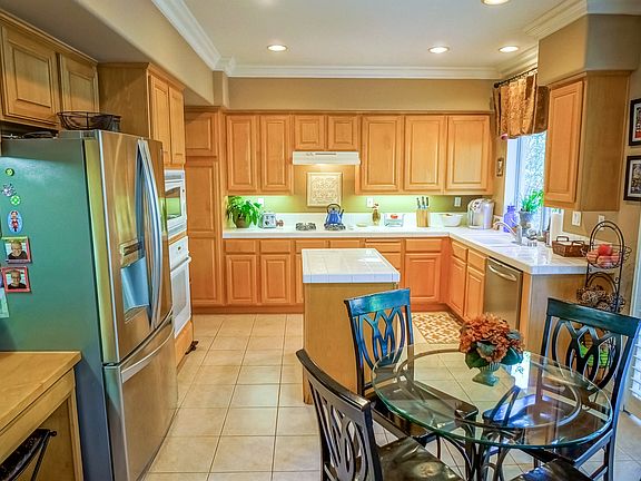 5th image of 27918 Brookdale Ct
