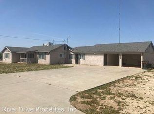15290 Sunset Dr, Livingston, CA 95334