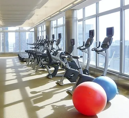 Rented by Siderow Residential Group | media 8