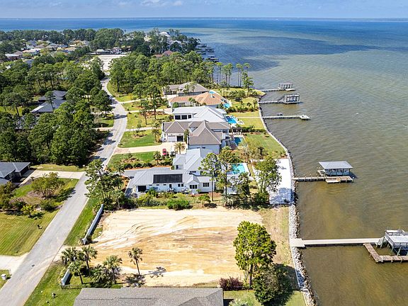 3rd image of 1421 Driftwood Point Rd