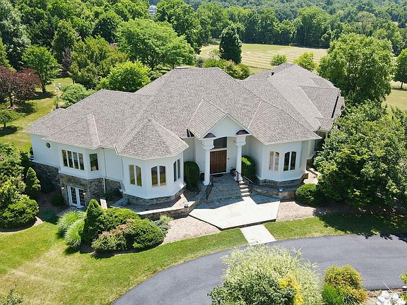 2nd image of 15200 Highview Ct