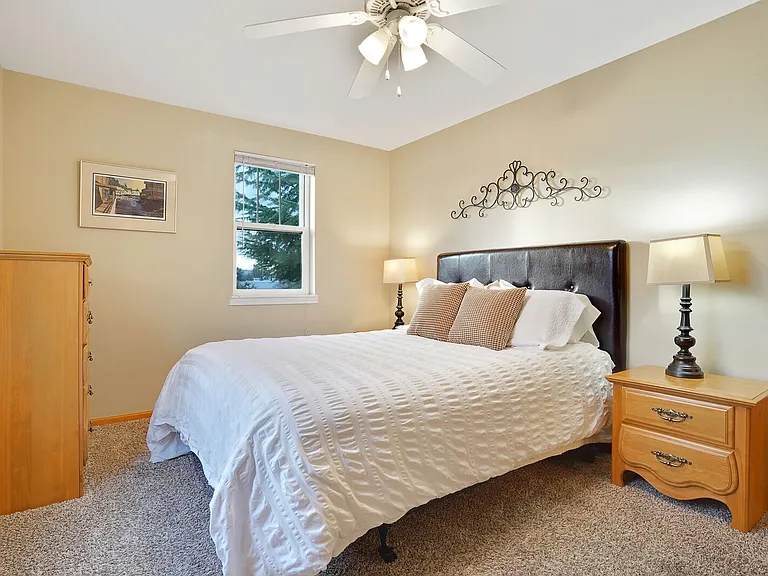 731 Elm St SW #A — Photo 15