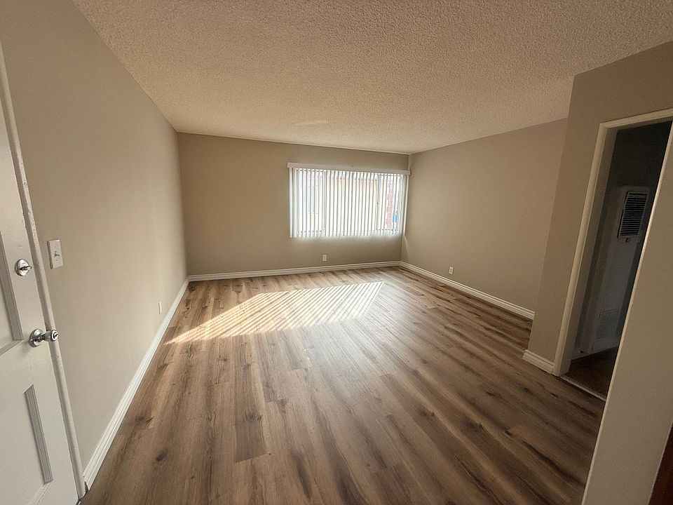 1st image of 8310-22 S Western Ave #8318-5