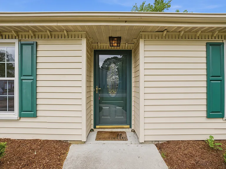 2252 Newstead Dr — Photo 8