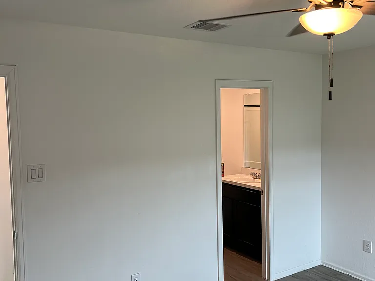 128 Austin Rd — Photo 7