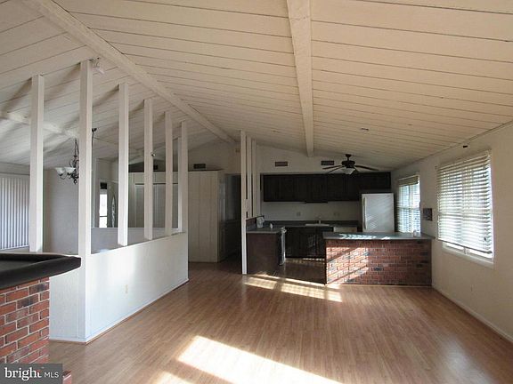 5th image of 2202 Pinefield Rd