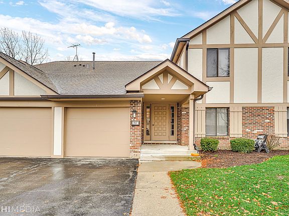 4th image of 917 Knottingham Dr APT 1A