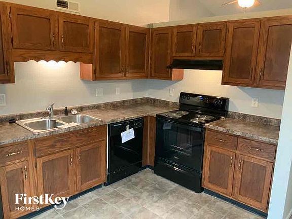 4th image of 5802 Beau Jardin Dr