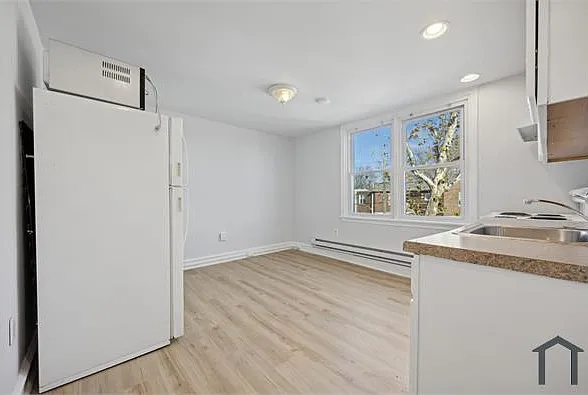 1871 E Tulpehocken St #2 — Photo 3