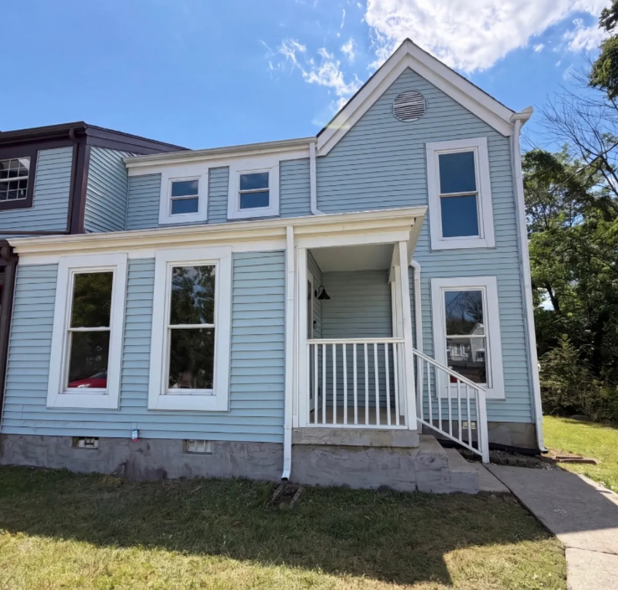 3 bed, 1400 sqft, $1,950 — Photo 1