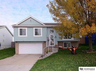 7706 Howell St, Omaha, NE 68122