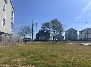 1329 N Meyer Rd, Seabrook, TX 77586