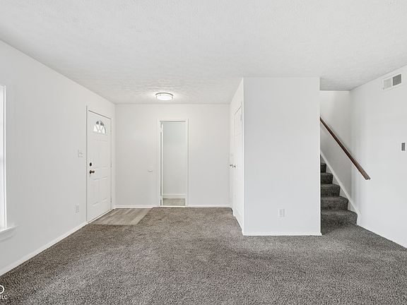 4th image of 731 Southfield Ct