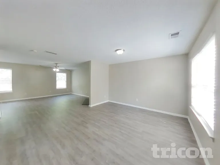 2955 Pebble Creek Ln — Photo 2