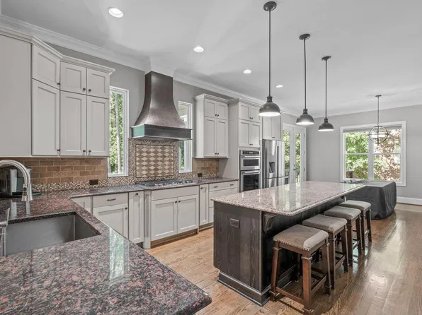 3504 Castelaine Cir, Apex, NC 27539