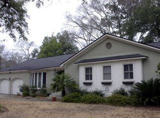 1032 Governors Rd, Mount Pleasant, SC 29464