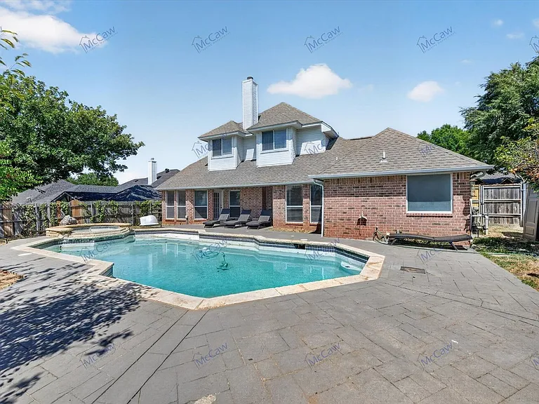 305 Brazil Dr — Photo 36
