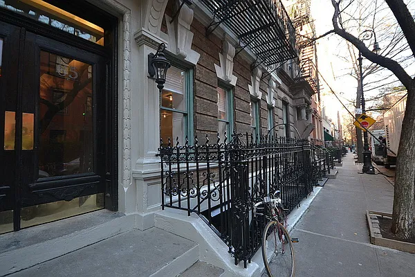 Rented by Bold New York | media 32