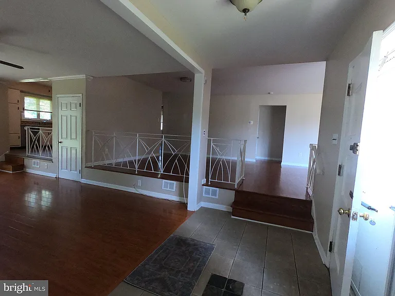 436 S Suffolk Dr — Photo 7