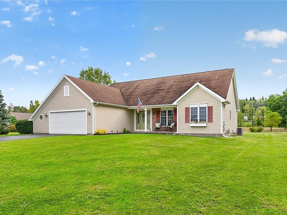 1st image of 4394 Witherden Rd