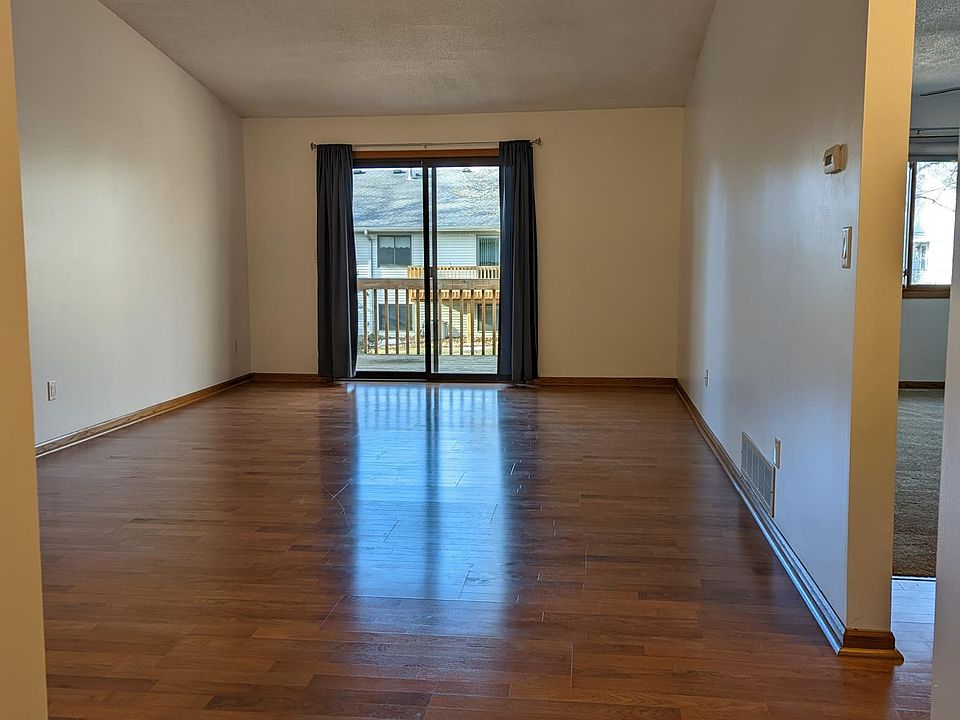 1st image of 557 Skillman Ave E