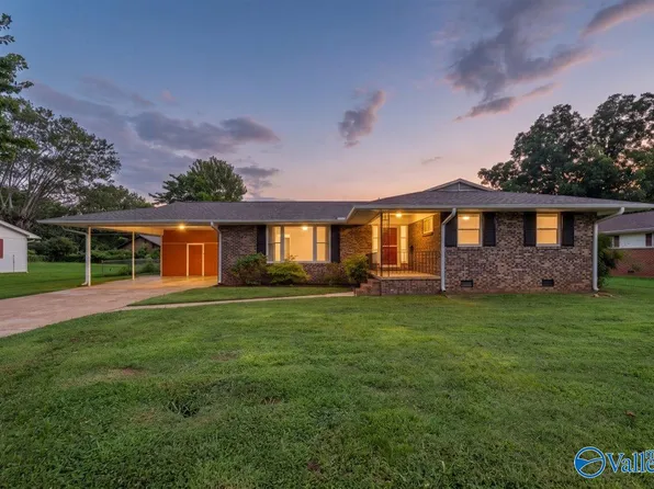 4307 Clayrest Dr NW, Huntsville, AL 35816