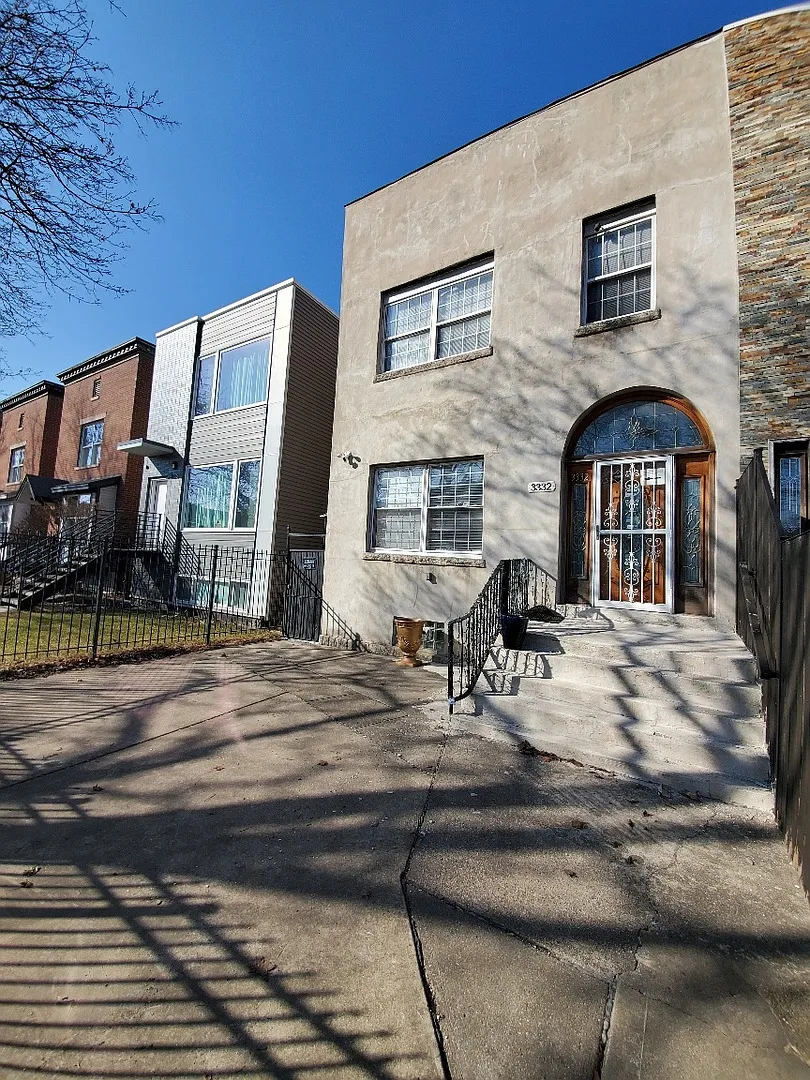3 bed, 2.0 bath, 1700 sqft, $3,595 — Photo 1