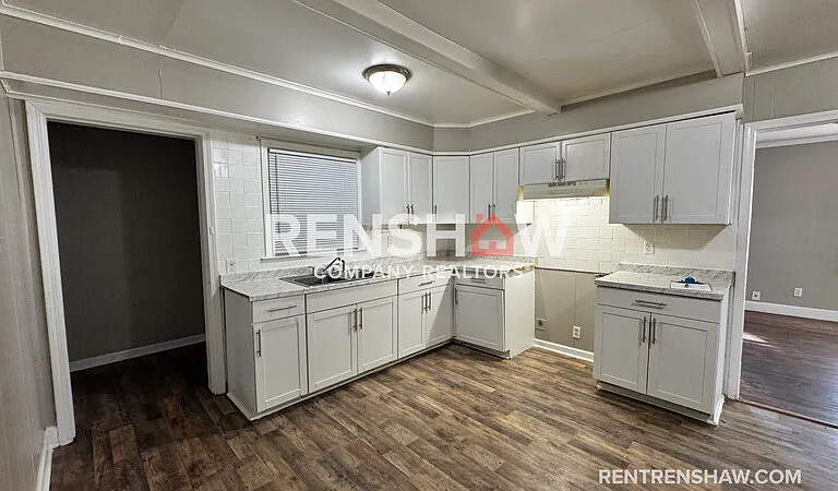 1330 Victor Dr — Photo 8