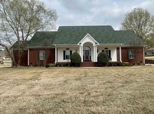 1504 Yellow Twig Ln, Dyersburg, TN 38024
