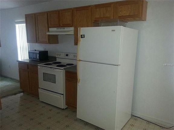 5th image of 2689 Willow Glen Cir