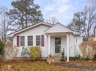 76 Smith Ln, Medford, NY 11763