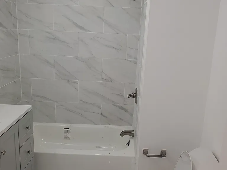 22 Clifton St #1 — Photo 3