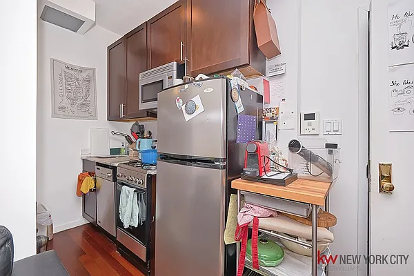 Rented by Keller Williams NYC | media 22