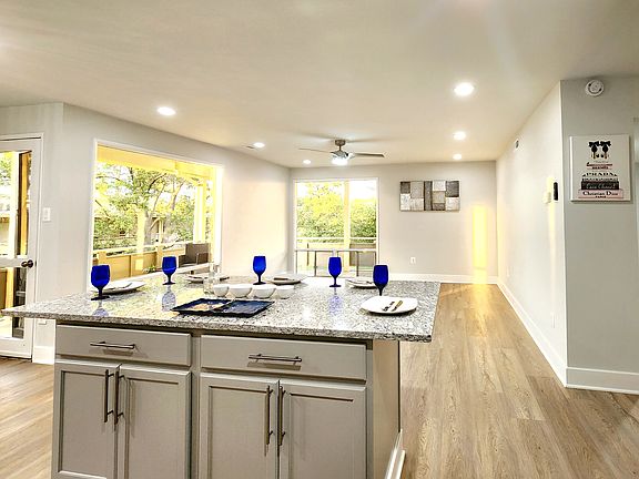 5th image of 7105 Donnell Pl #D8