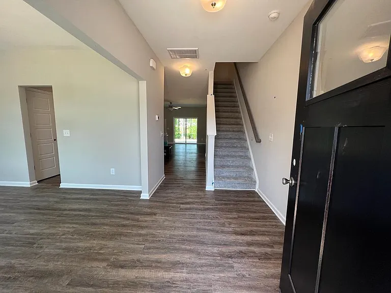 713 Hadstock Path — Photo 2