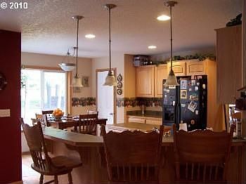 Expansive Kitchen