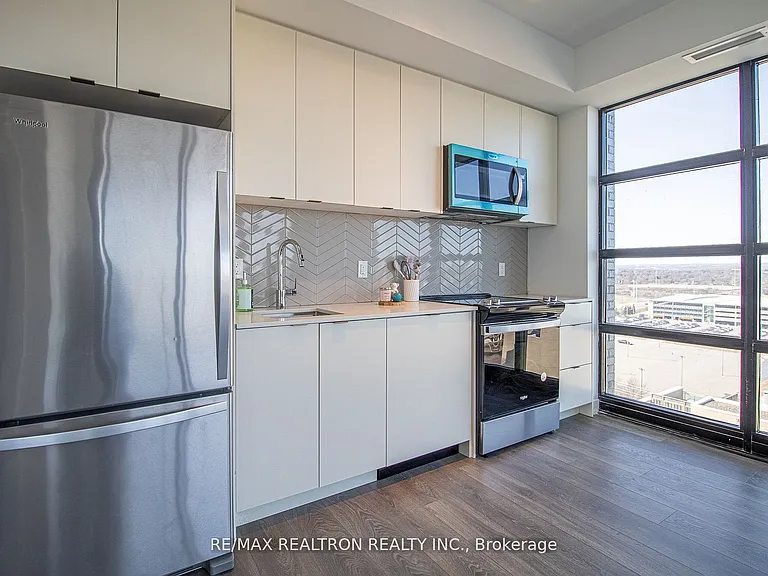1606 Charles St #1402 — Photo 11