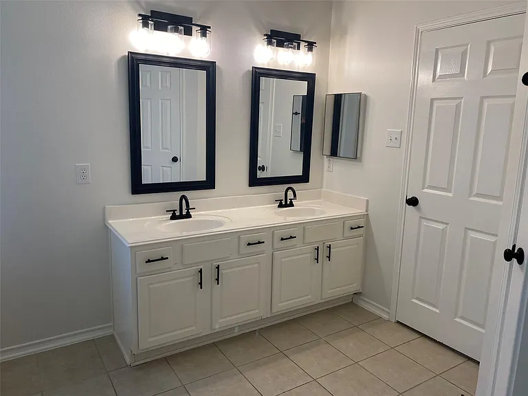 5523 Autumn Ash Ln — Photo 12