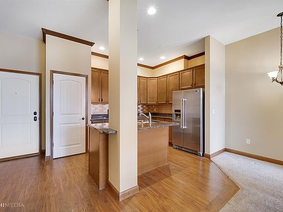 5th image of 123 N Main St Suite 302