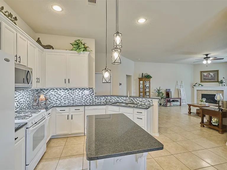 9940 Yearling Pl — Photo 17